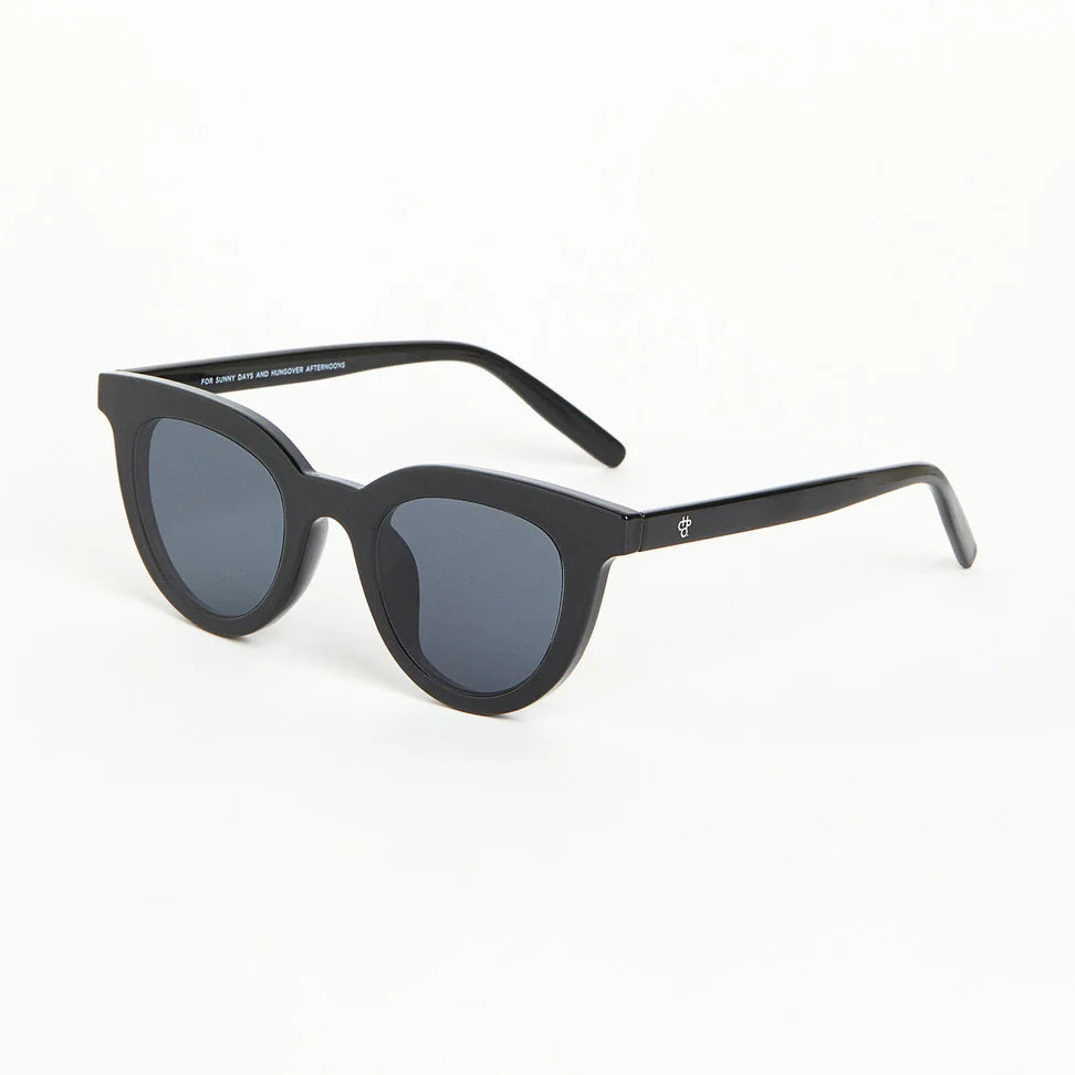 Unisex round cat-eye recycled sunglasses